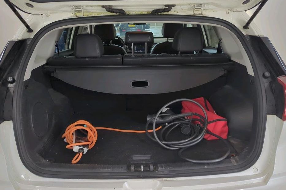 Продам Kia Niro 64 kw авто в дорозі 2021 года в Львове