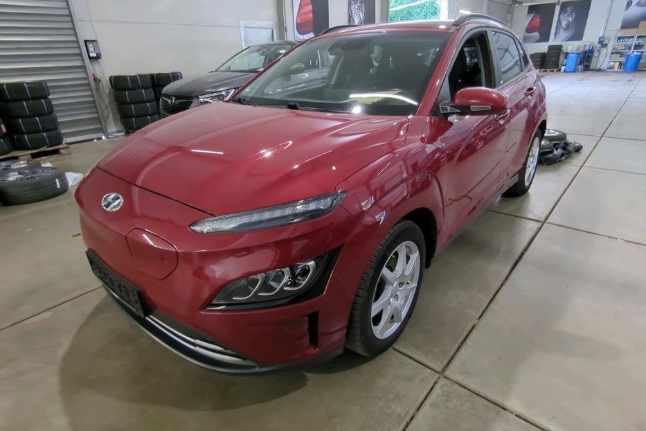 Продам Hyundai Kona 64 kw авто в дорозі 2021 года в Львове