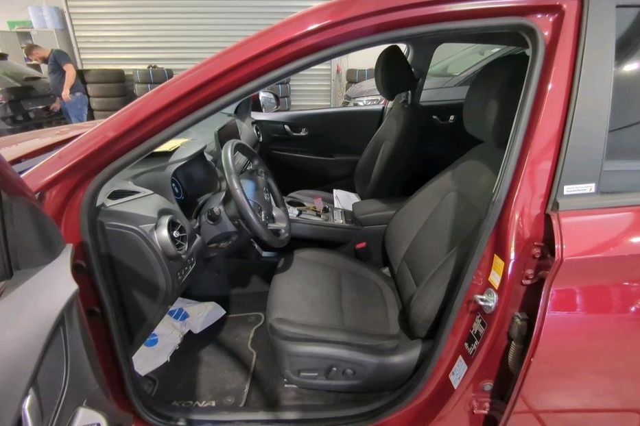 Продам Hyundai Kona 64 kw авто в дорозі 2021 года в Львове
