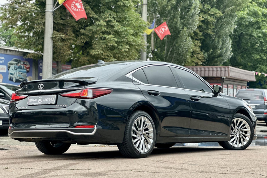 Продам Lexus ES 300 2022 года в Киеве