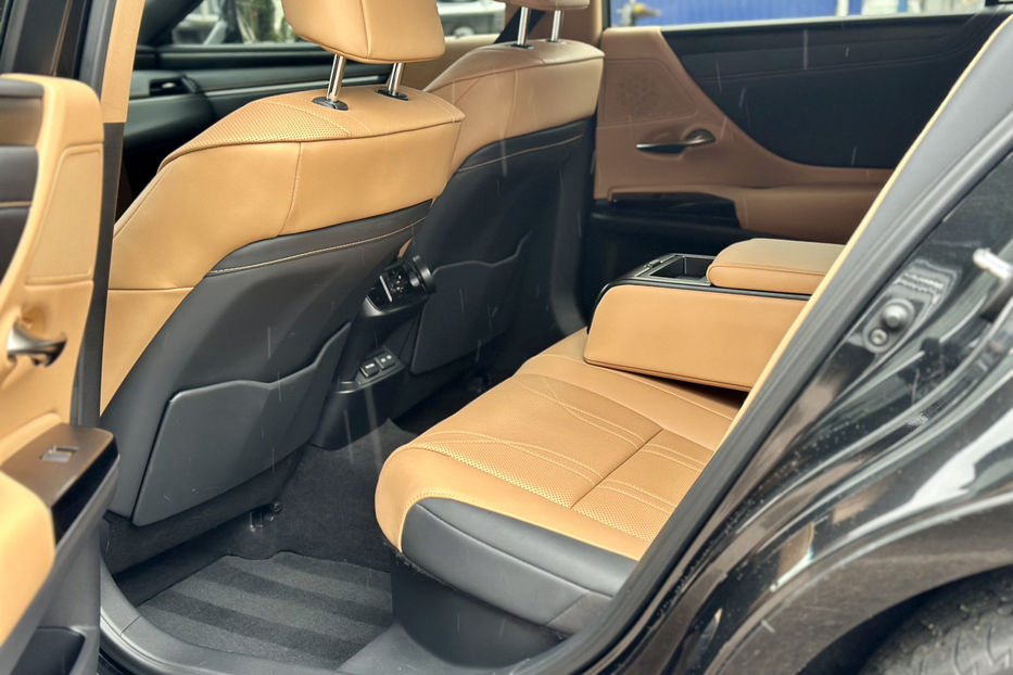 Продам Lexus ES 300 2022 года в Киеве