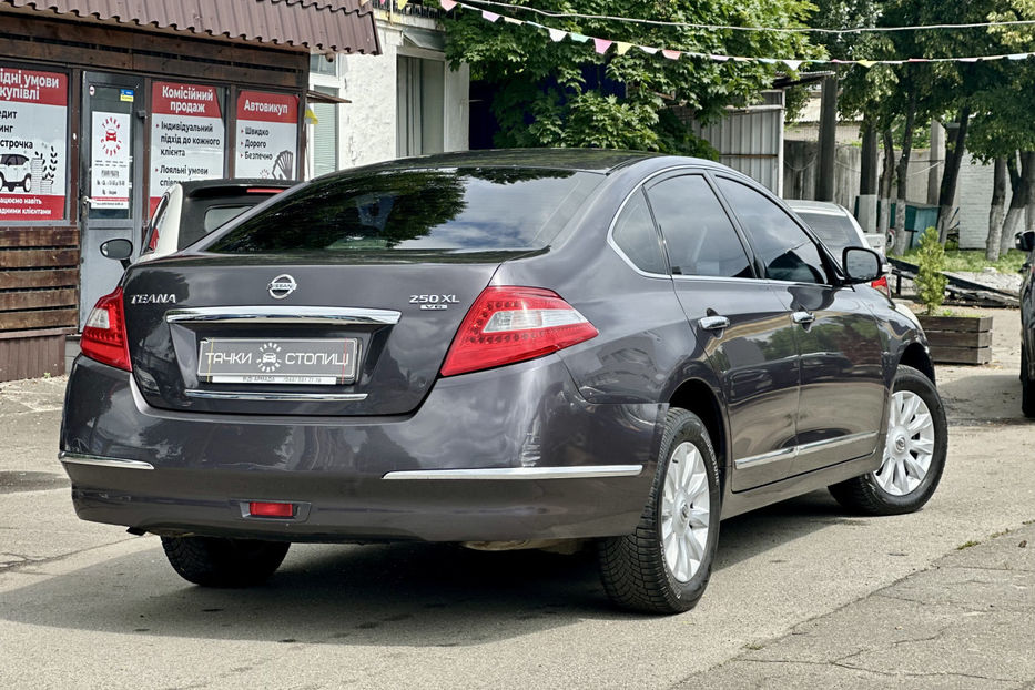 Продам Nissan Teana 2010 года в Киеве