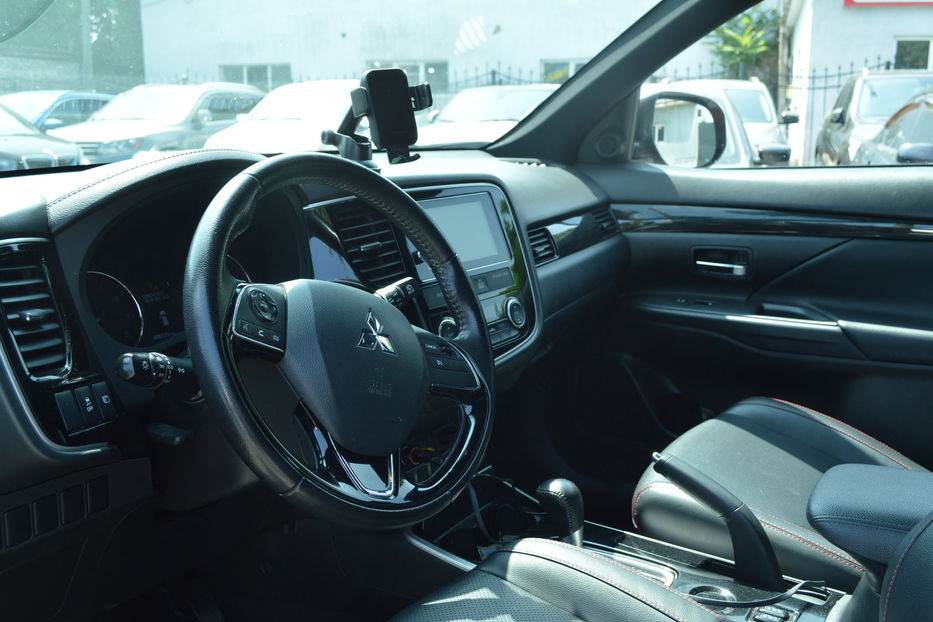 Продам Mitsubishi Outlander 2018 года в Одессе