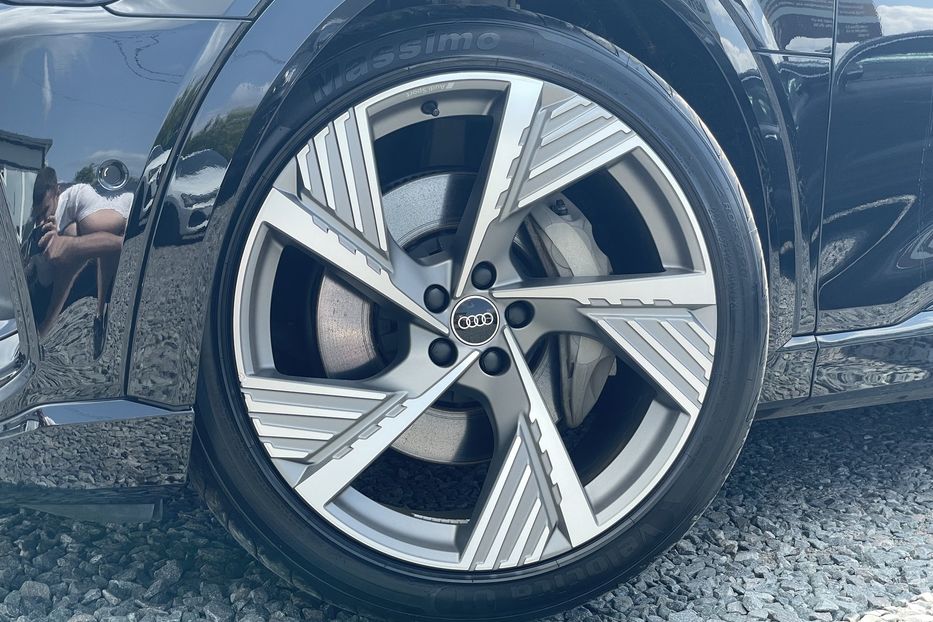Продам Audi E-Tron 55 S Line quattro  2022 года в Львове