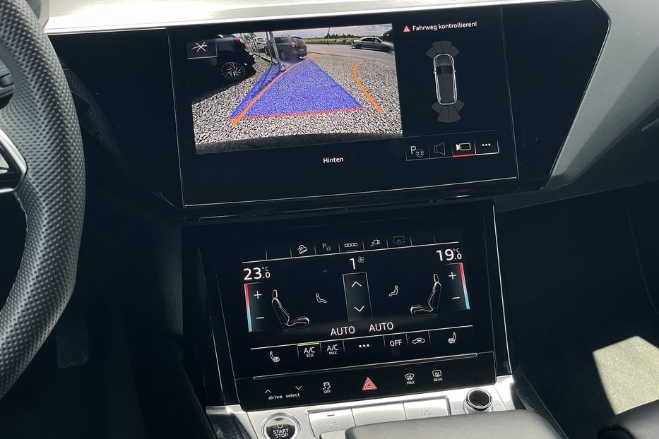Продам Audi E-Tron 55 S Line quattro  2022 года в Львове