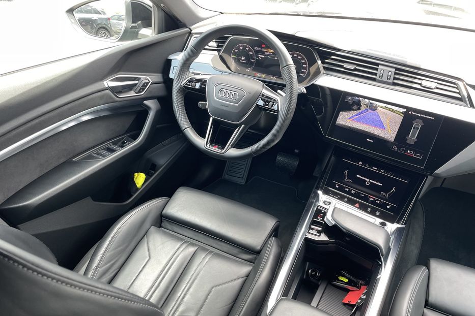 Продам Audi E-Tron 55 S Line quattro  2022 года в Львове