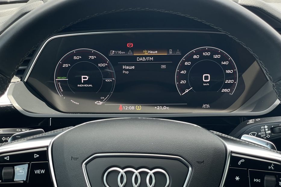 Продам Audi E-Tron 55 S Line quattro  2022 года в Львове