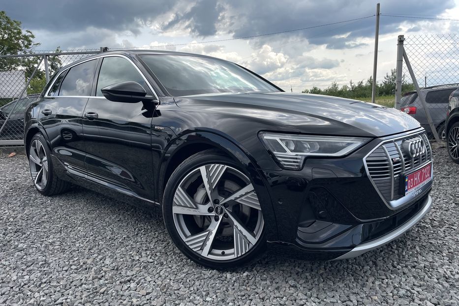 Продам Audi E-Tron 55 S Line quattro  2022 года в Львове