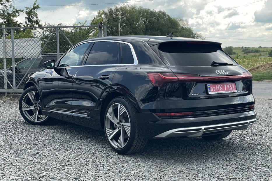 Продам Audi E-Tron 55 S Line quattro  2022 года в Львове