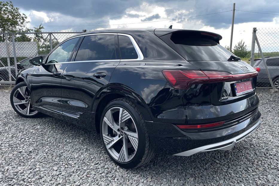 Продам Audi E-Tron 55 S Line quattro  2022 года в Львове