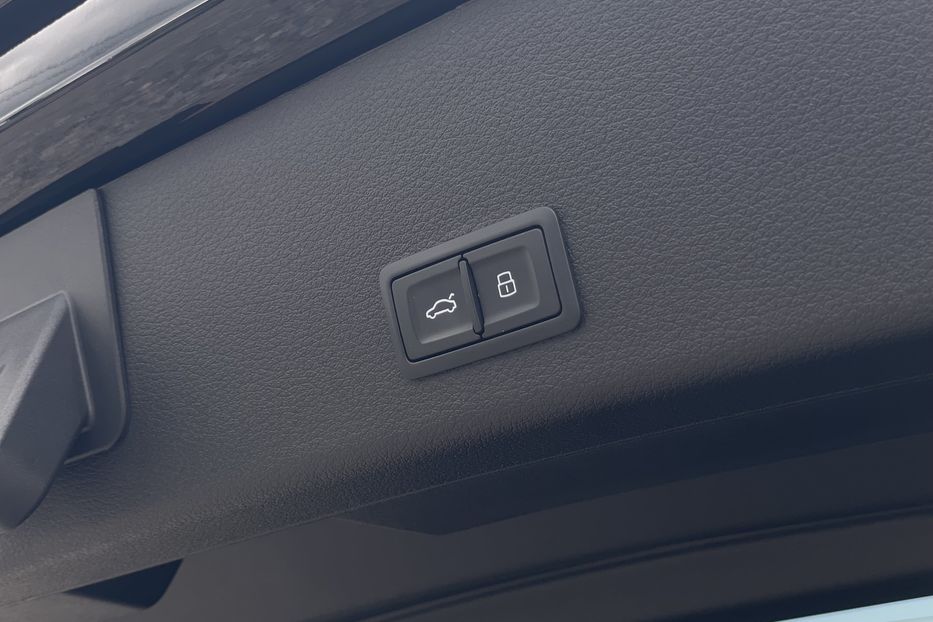 Продам Audi E-Tron 55 S Line quattro  2022 года в Львове