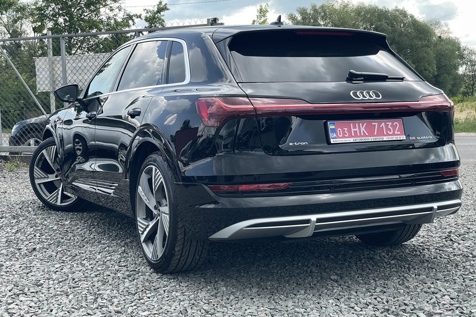 Продам Audi E-Tron 55 S Line quattro  2022 года в Львове