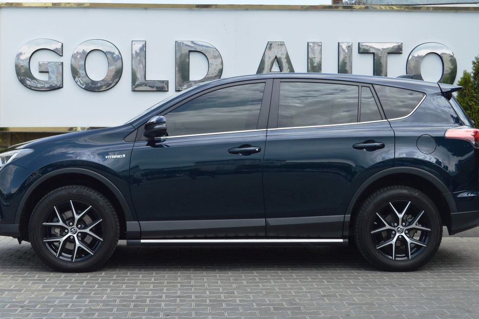 Продам Toyota Rav 4 2017 года в Одессе
