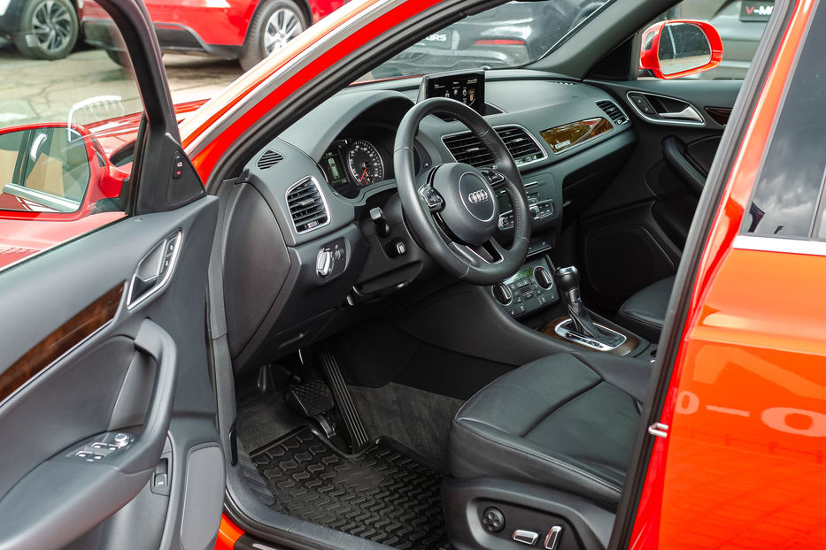 Продам Audi Q3 2.0T QUATTRO 2017 года в Киеве