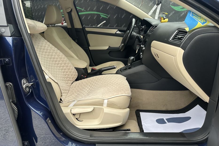 Продам Volkswagen Jetta 2.5 SE 2011 года в Киеве