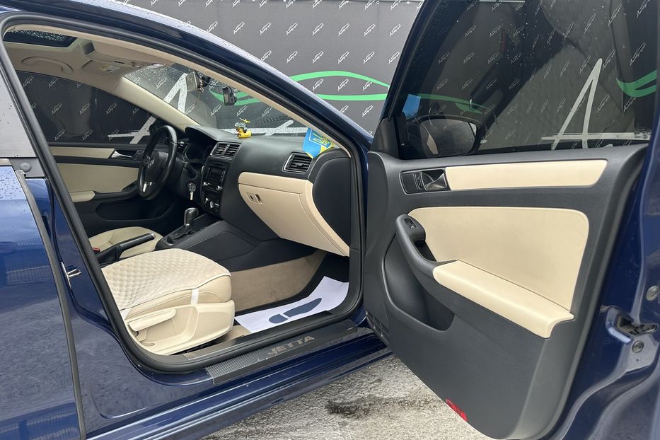 Продам Volkswagen Jetta 2.5 SE 2011 года в Киеве