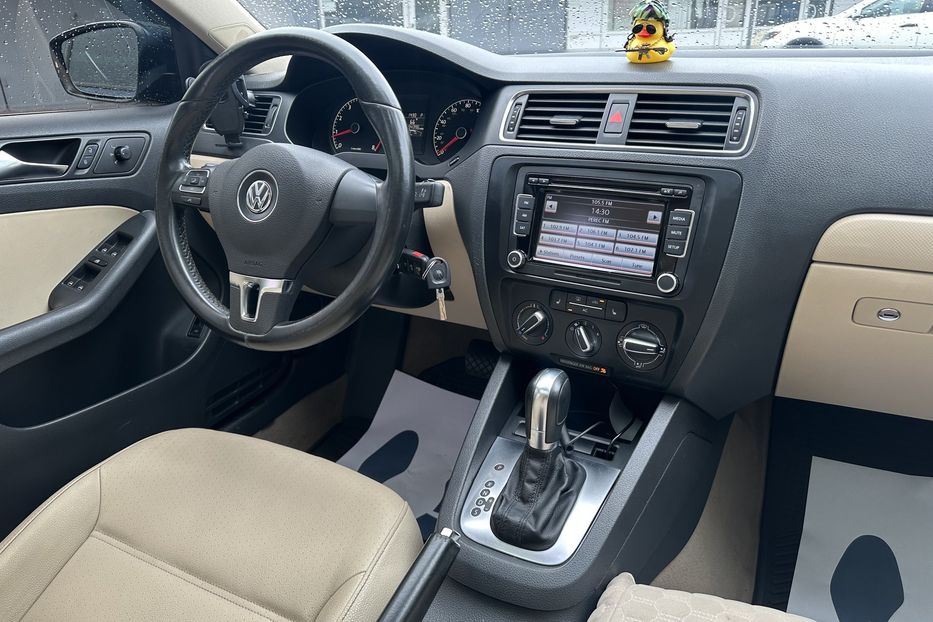 Продам Volkswagen Jetta 2.5 SE 2011 года в Киеве