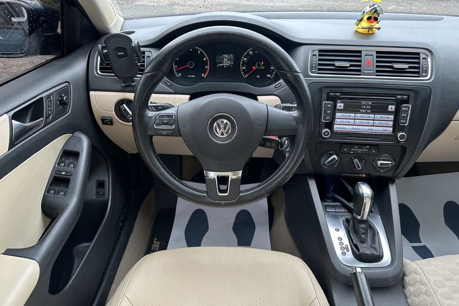 Продам Volkswagen Jetta 2.5 SE 2011 года в Киеве