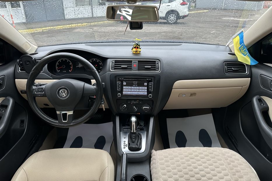 Продам Volkswagen Jetta 2.5 SE 2011 года в Киеве