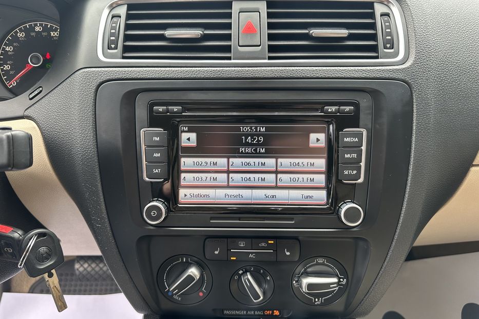 Продам Volkswagen Jetta 2.5 SE 2011 года в Киеве