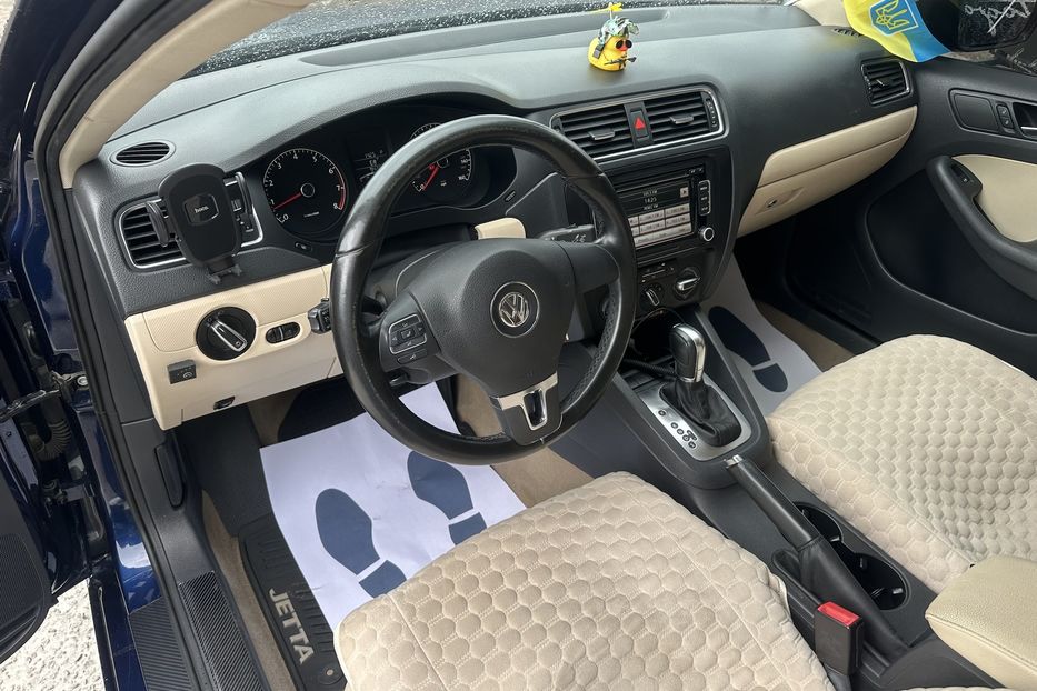 Продам Volkswagen Jetta 2.5 SE 2011 года в Киеве