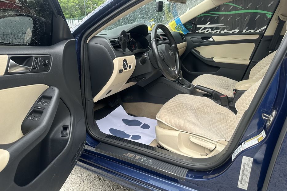 Продам Volkswagen Jetta 2.5 SE 2011 года в Киеве