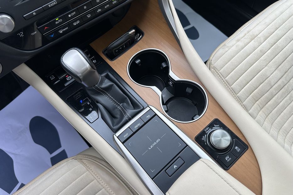 Продам Lexus RX 450 Hybrid Premium 2021 года в Киеве
