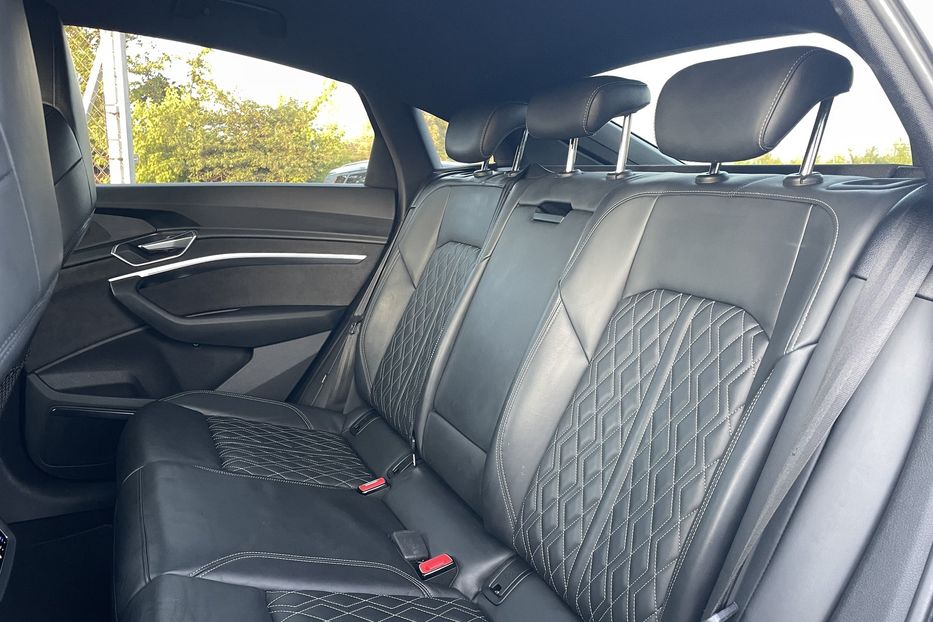 Продам Audi E-Tron 55 авто в Рівному 95kwh 2021 года в Ровно
