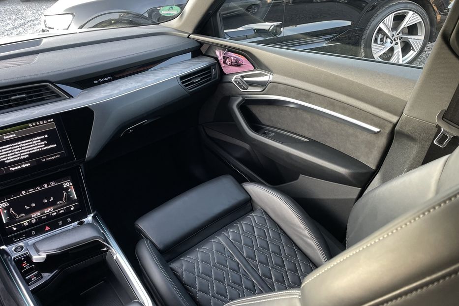 Продам Audi E-Tron 55 авто в Рівному 95kwh 2021 года в Ровно