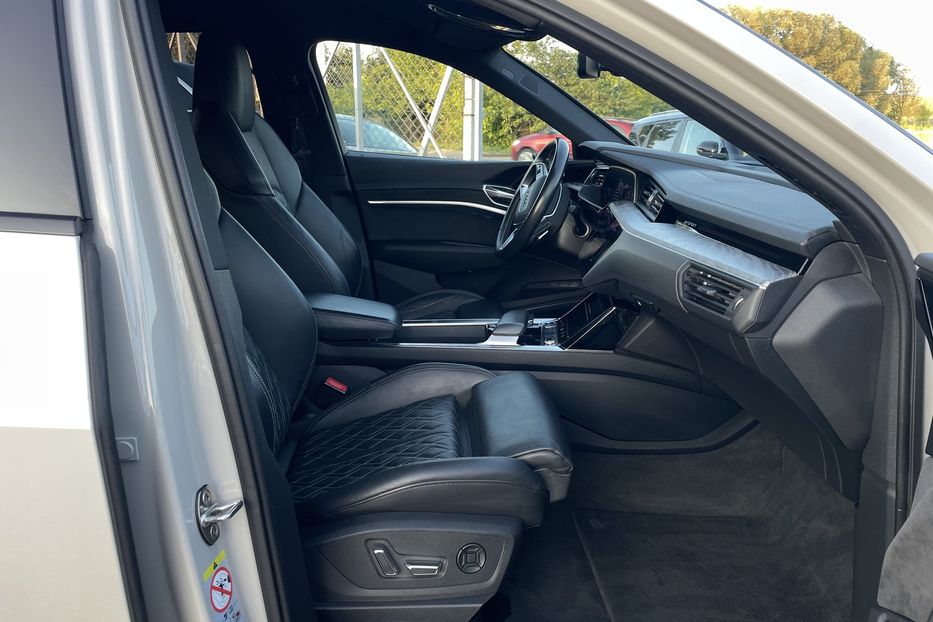 Продам Audi E-Tron 55 авто в Рівному 95kwh 2021 года в Ровно