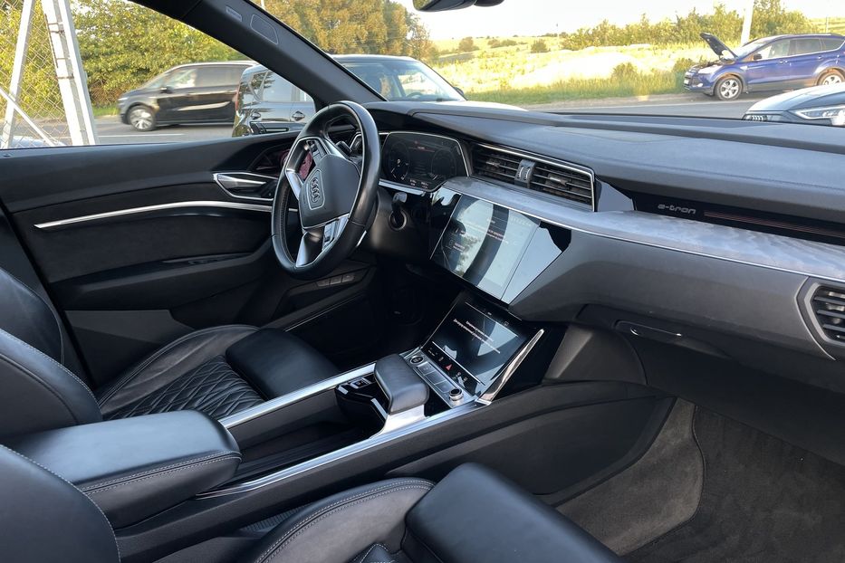 Продам Audi E-Tron 55 авто в Рівному 95kwh 2021 года в Ровно