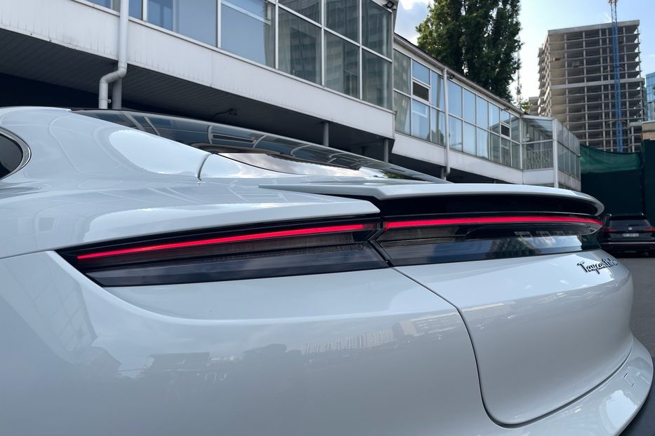 Продам Porsche Taycan Turbo 2020 года в Киеве
