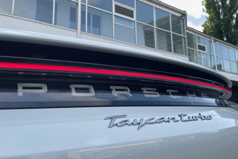 Продам Porsche Taycan Turbo 2020 года в Киеве