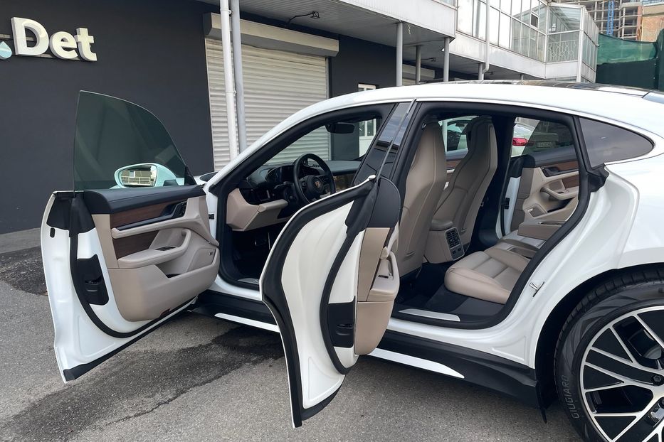 Продам Porsche Taycan Turbo 2020 года в Киеве