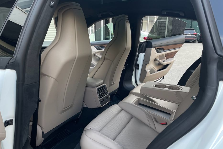 Продам Porsche Taycan Turbo 2020 года в Киеве