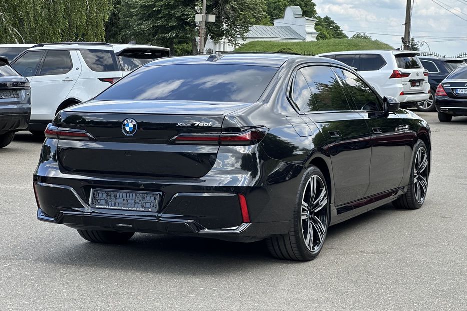 Продам BMW 760 i 2023 года в Киеве