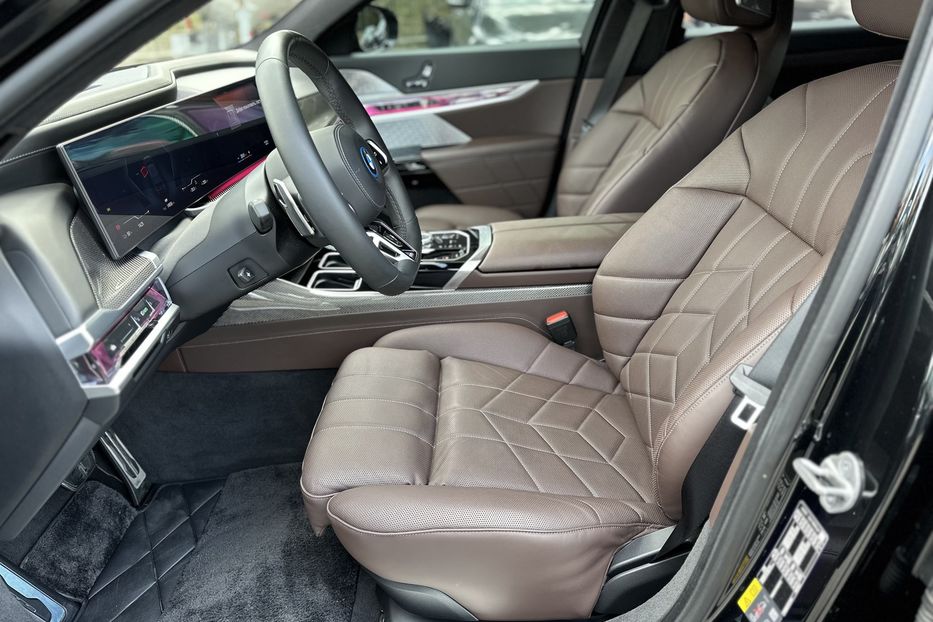 Продам BMW 760 i 2023 года в Киеве