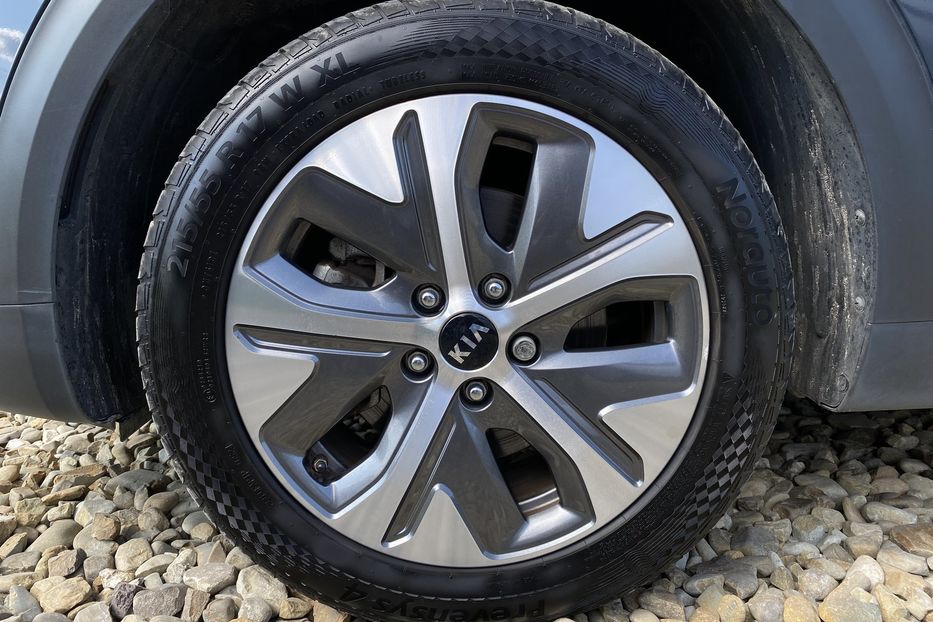 Продам Kia Niro ПідгрівсидінькермаСліпізониJBL 2020 года в Львове
