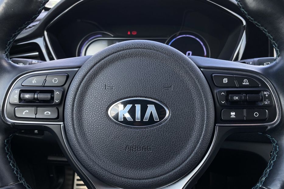 Продам Kia Niro ПідгрівсидінькермаСліпізониJBL 2020 года в Львове