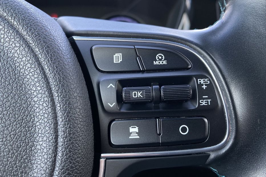 Продам Kia Niro ПідгрівсидінькермаСліпізониJBL 2020 года в Львове