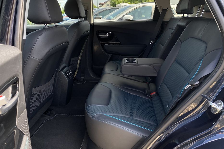 Продам Kia Niro ПідгрівсидінькермаСліпізониJBL 2020 года в Львове