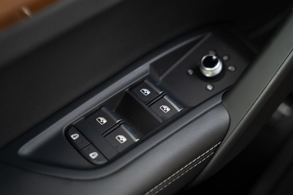 Продам Audi Q5 Premium Plus 2021 года в Черновцах