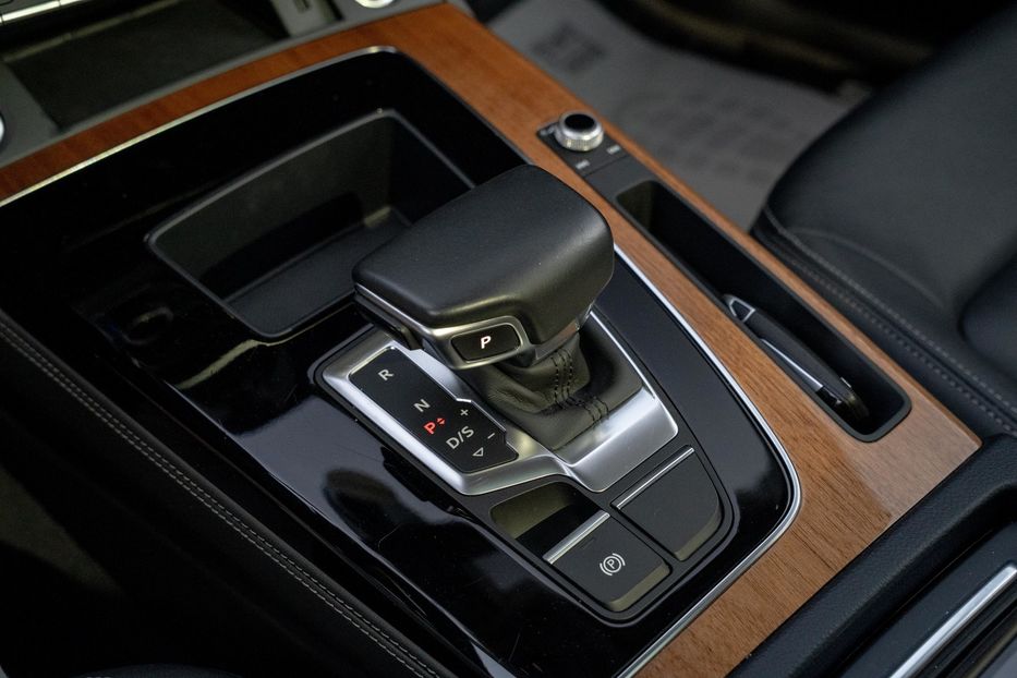 Продам Audi Q5 Premium Plus 2021 года в Черновцах