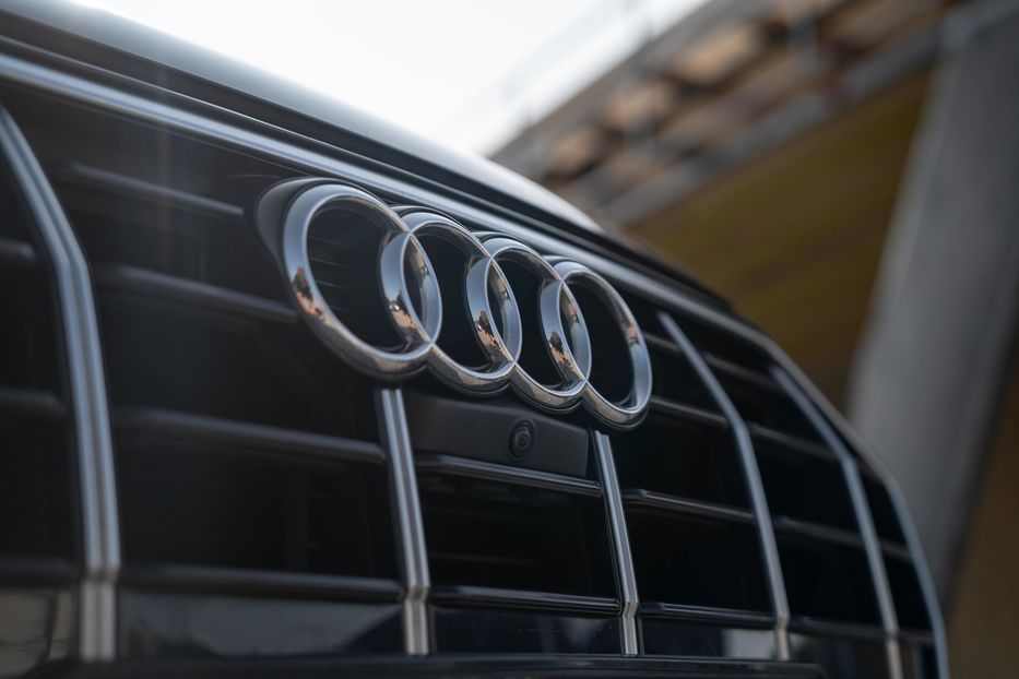 Продам Audi Q5 Premium Plus 2021 года в Черновцах