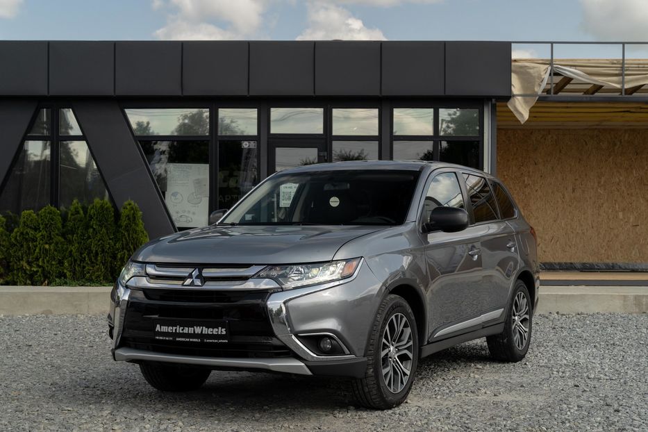 Продам Mitsubishi Outlander ES 2017 года в Черновцах