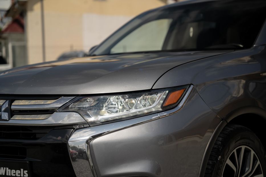 Продам Mitsubishi Outlander ES 2017 года в Черновцах