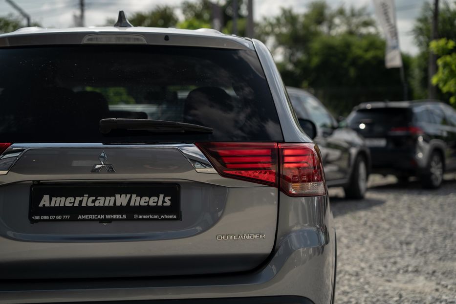 Продам Mitsubishi Outlander ES 2017 года в Черновцах