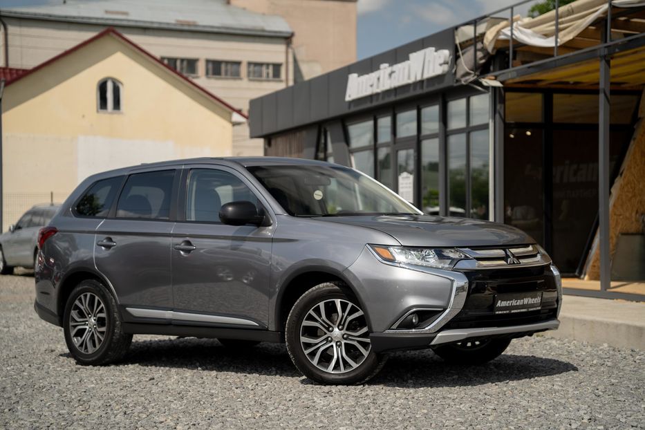 Продам Mitsubishi Outlander ES 2017 года в Черновцах