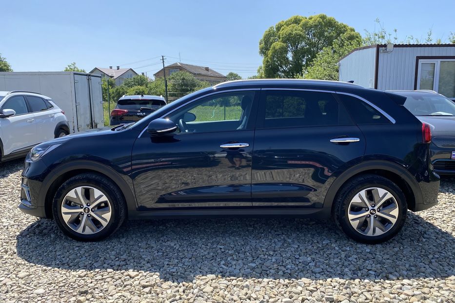 Продам Kia Niro 64 kWh Макс. комплектація 2021 года в Львове