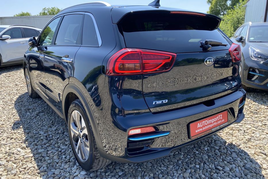 Продам Kia Niro 64 kWh Макс. комплектація 2021 года в Львове
